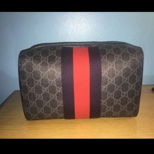 Black GG Supreme toiletry case